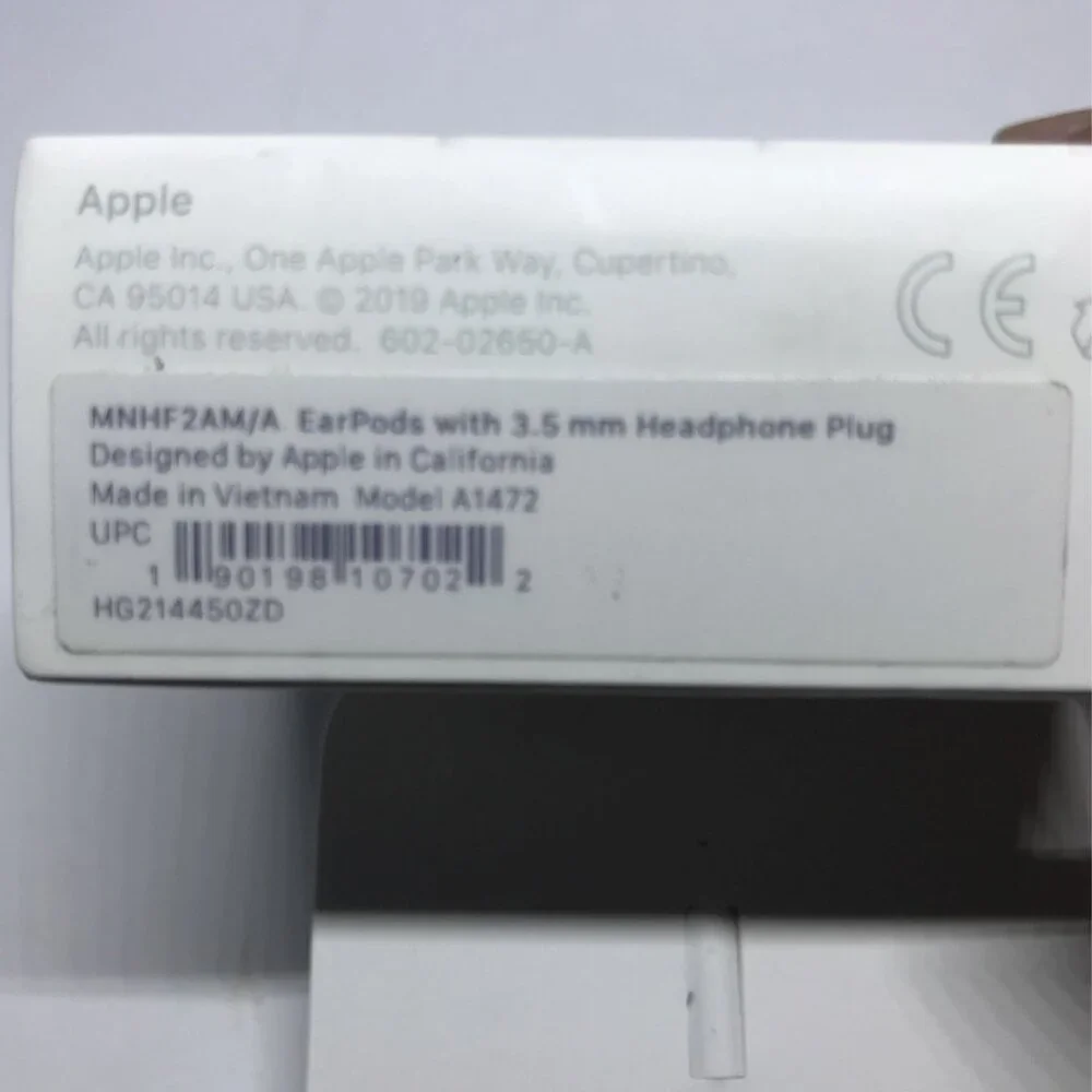 Original Apple EarPods A1472 3.5mm w/ Remote In Ear Canal Headset Headphones